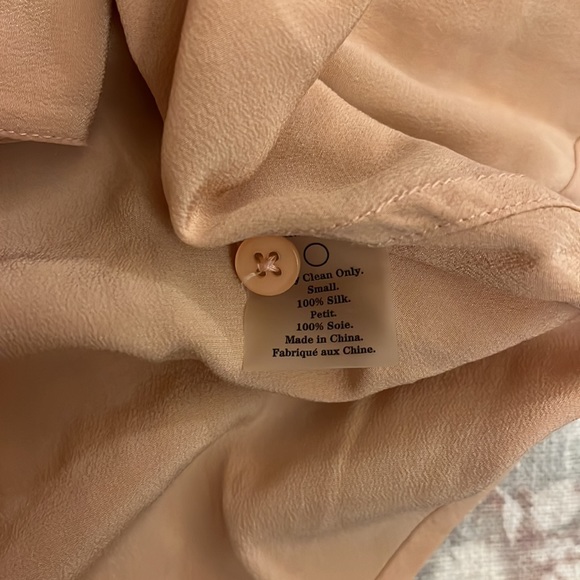 Everlane 100% Silk Blouse in Peach, Size Small - Picture 4 of 5
